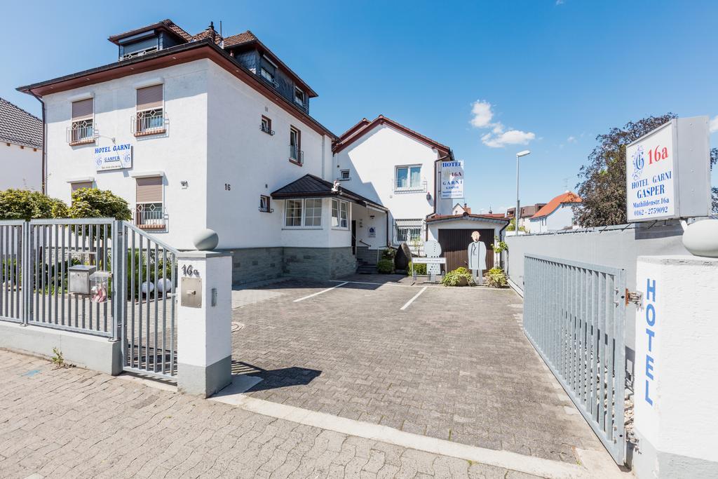 Business Pension Gasper Raunheim Exterior photo